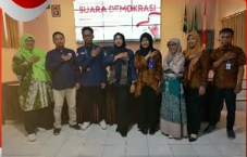 Seminar Sehari Suara Demokrasi Sebagai Sarana Implementasi Demokrasi di Tingkat Sekolah Bersama PPK (Panitia Pemilihan Kecamatan) Sempu & PPS (Panitia Pemungutan Suara) Desa Sempu